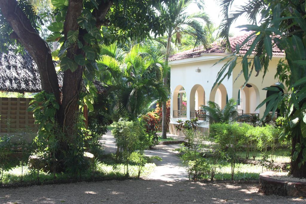 Villa Jamboland-Diani Diani Beach Exterior foto